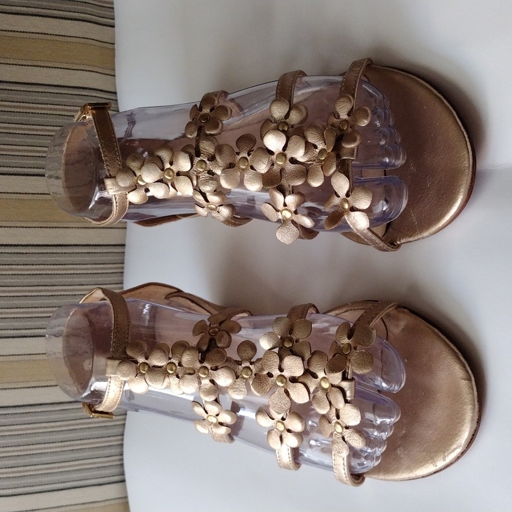Kate Spade NY Vikki floral micro-wedge gold sandals 7.5